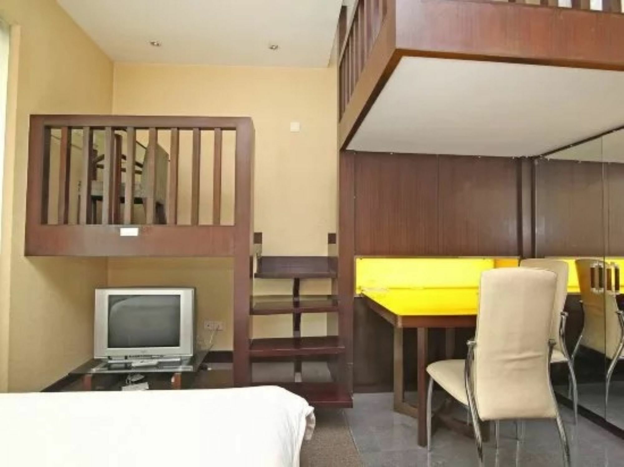 Xin Hotel 3*
