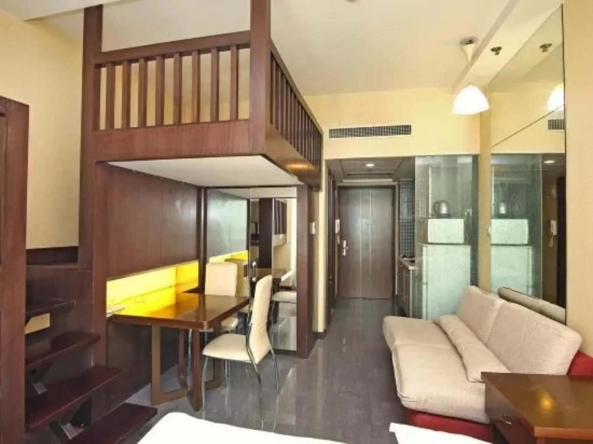 Xin 3* Shanghai